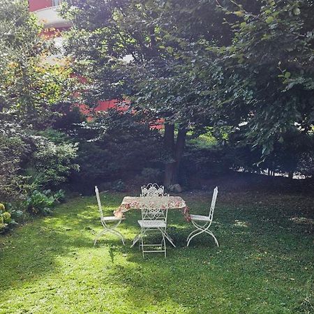 Appartamento Con Ingresso Autonomo, Giardino Privato E Portico Introbio Exterior foto